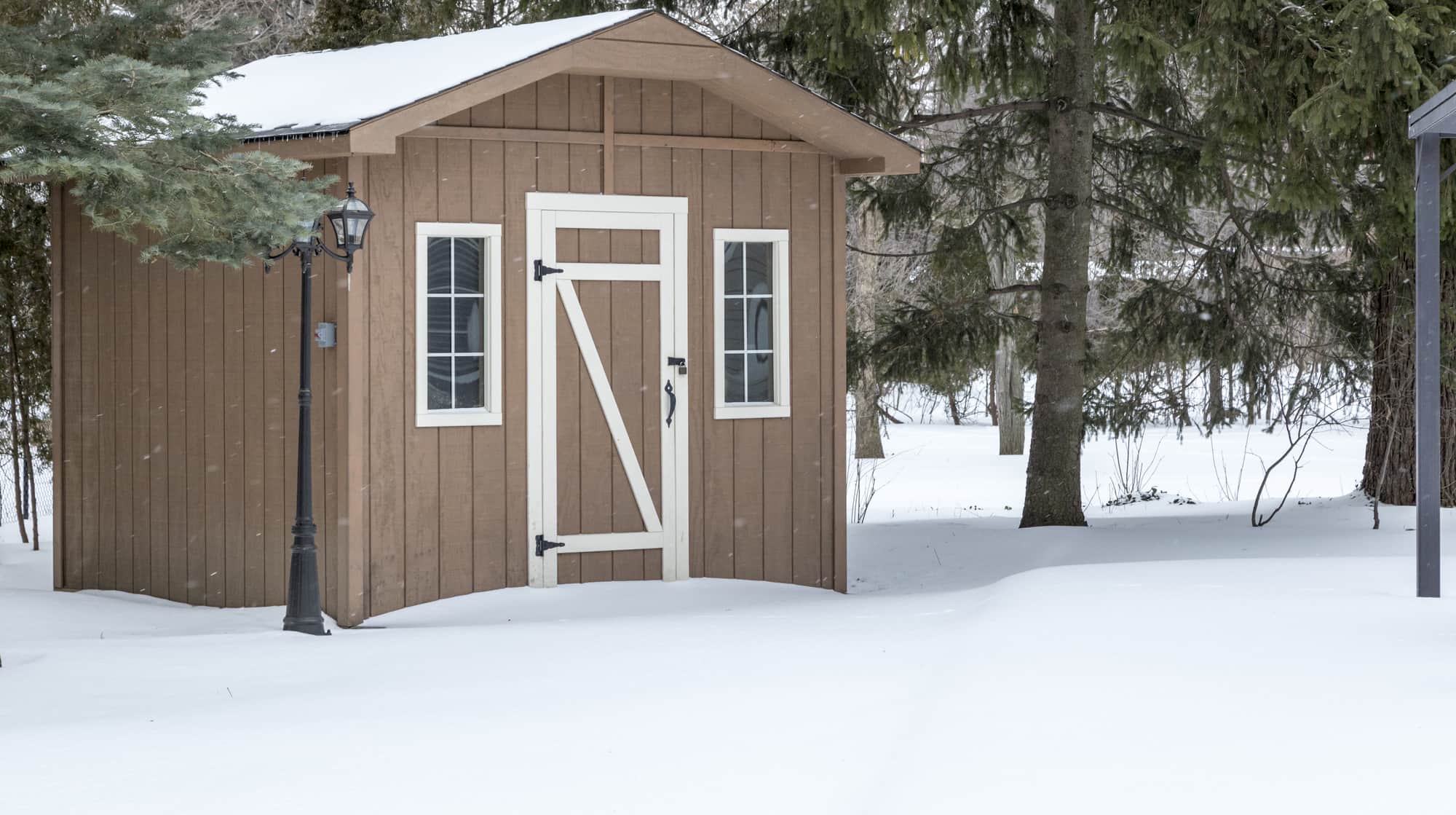 shed-in-winter-feature