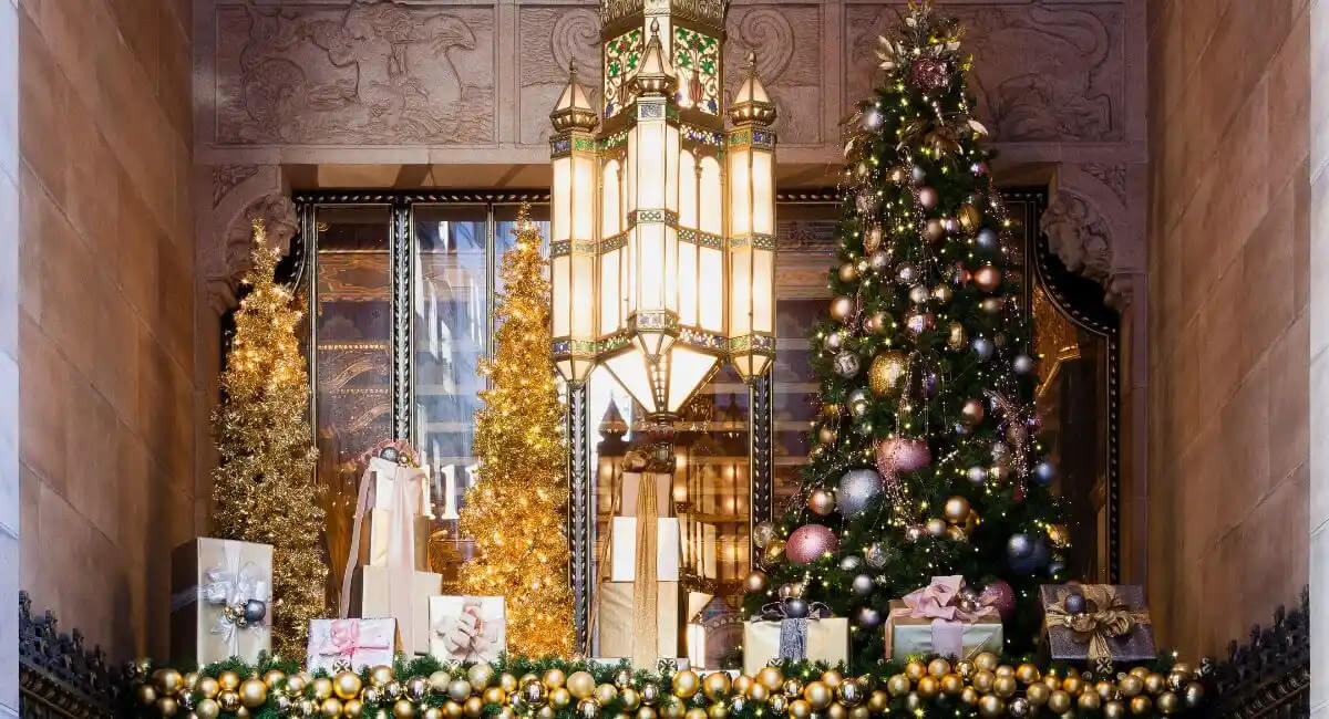 Christmas tree and holiday decorations in a hotel lobby