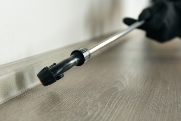 roach barrier treatment