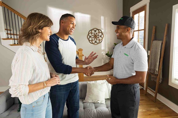 pest_control-technician